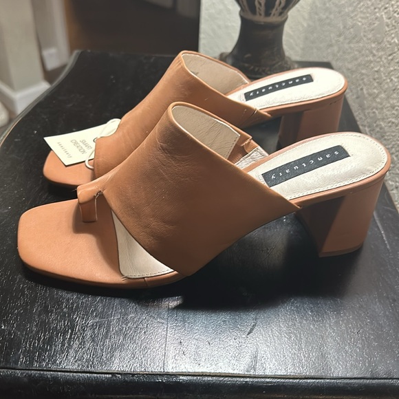 Sanctuary size 8.5 tan leather NWT heels - Picture 3 of 4